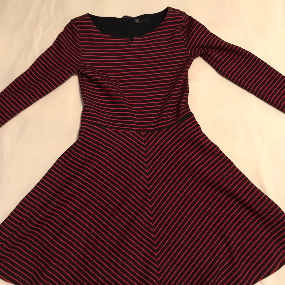 Long sleeve navy and red Gap dress